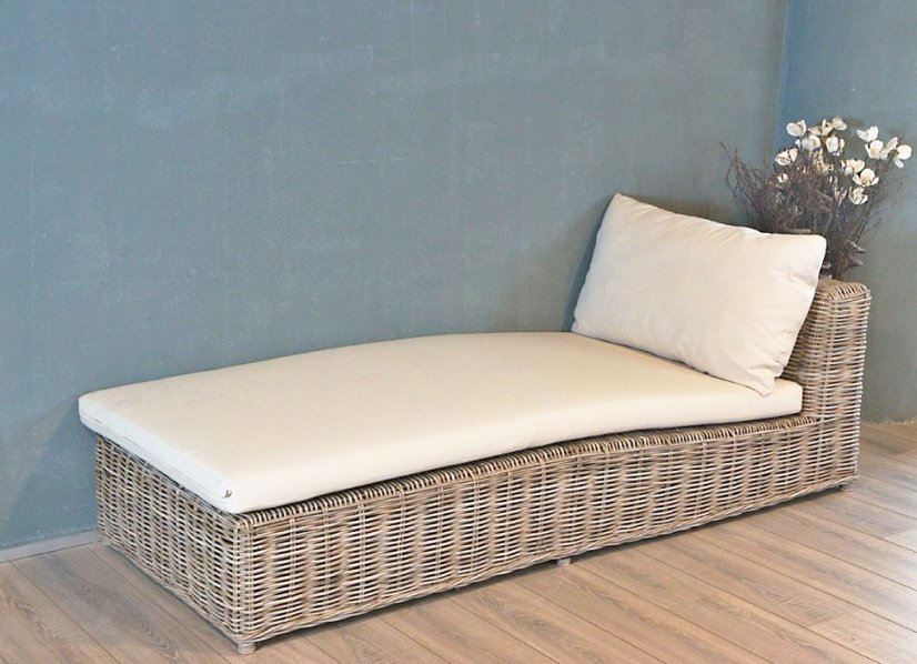 Chaiselongue – rattan