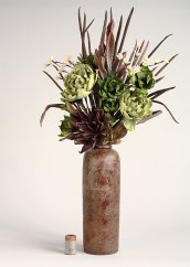 Arrangement of permanent value (synthetic and celulose flowers+vase)