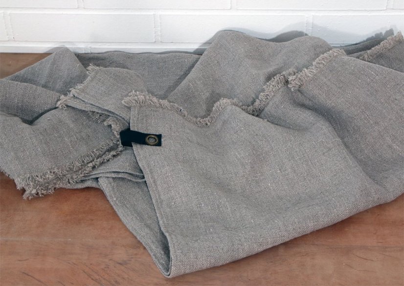 Blanket with leather strap - 100% linen