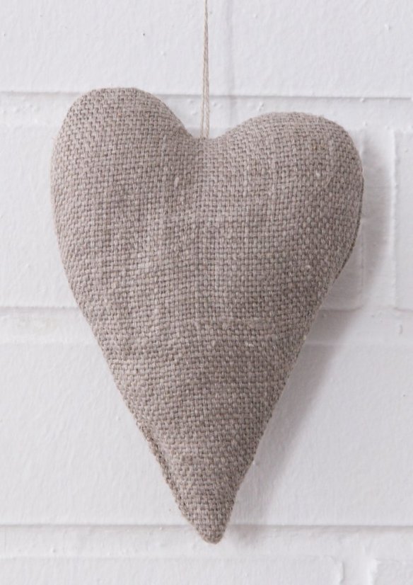 Dekorace závěsná - srdíčko - 100% len