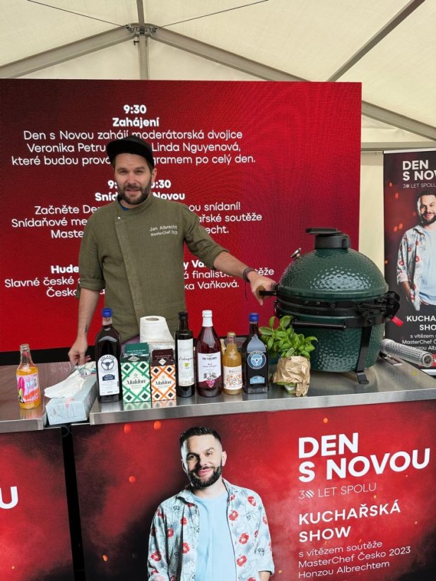 Custom-made chef's jacket - personalized with logo - Size: XL