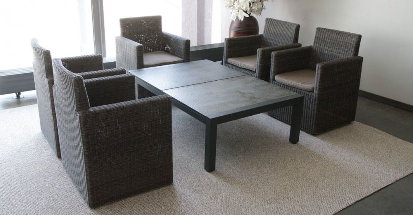 Sestava s kamenným stolem  -  4 křesla + stůl