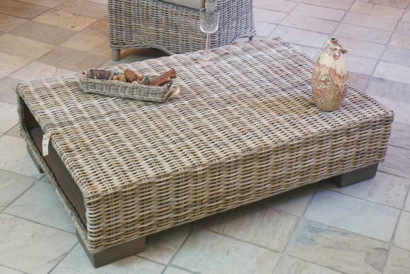 Coffee table-rattan kubu possible to add glass top (cca + 1150,-kč) + manip.popl. 100,-kč