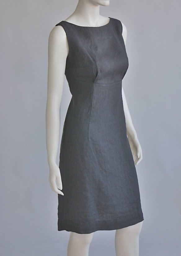 Ladies dress - 100% linen - Size: 38
