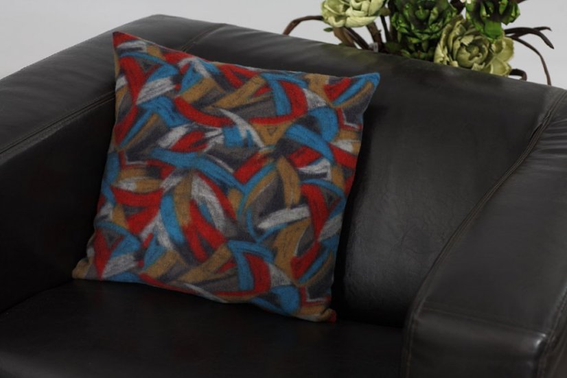 Cushion with filling - 45 x 45 cm
