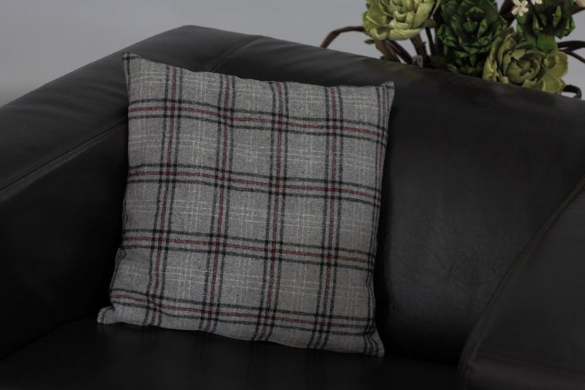 Cushion with filling - 45 x 45 cm