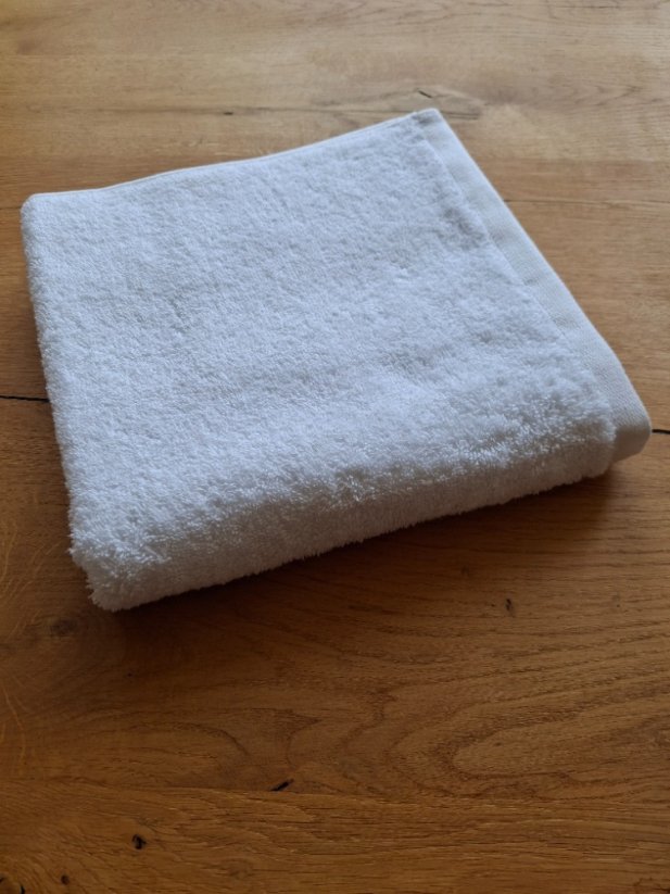 Hotel handtowel 50 x 100 cm, 550 gsm