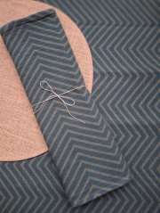 Linen table runner